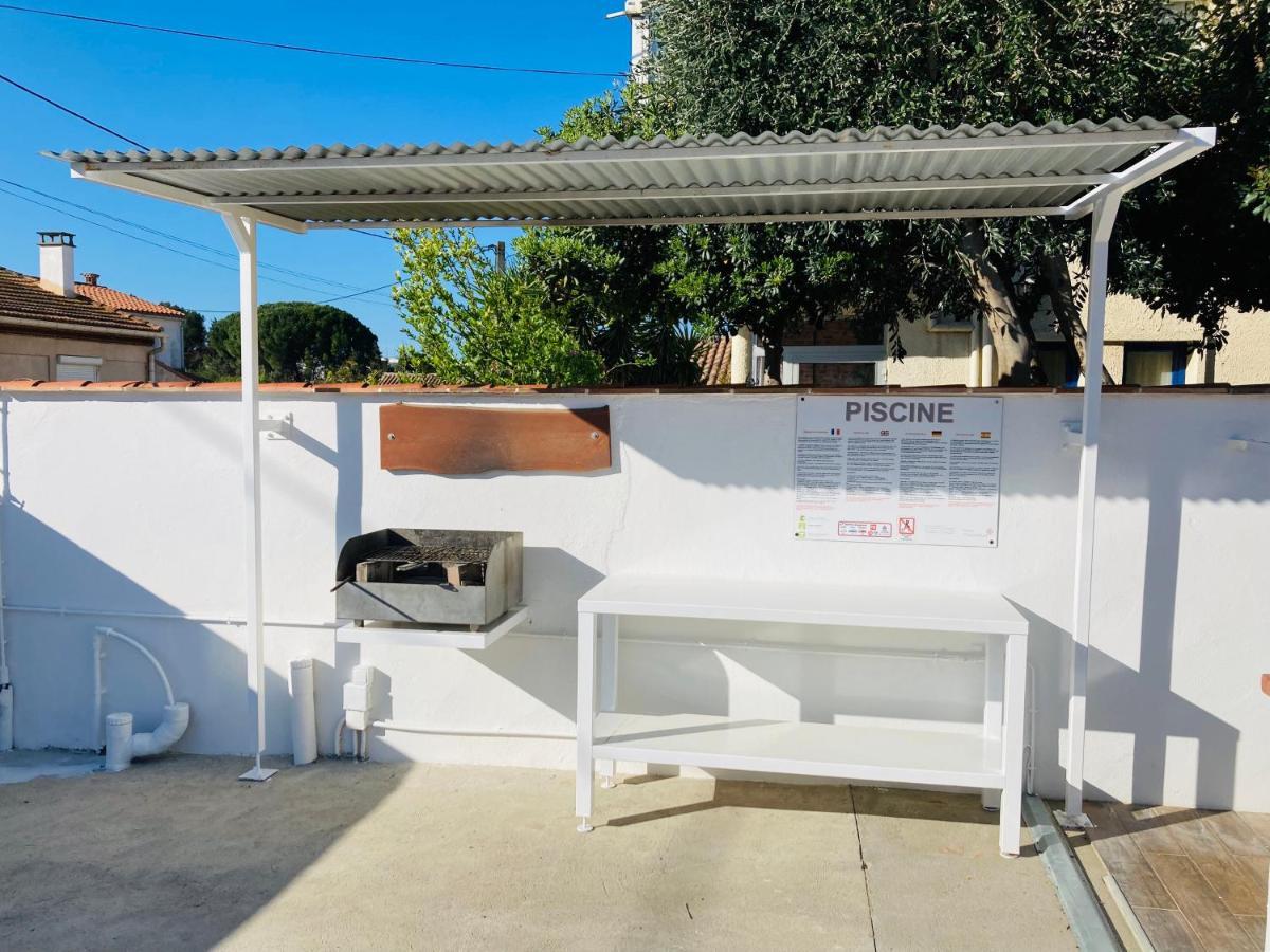Gite Blanco Y Madera Narbonne Exteriér fotografie