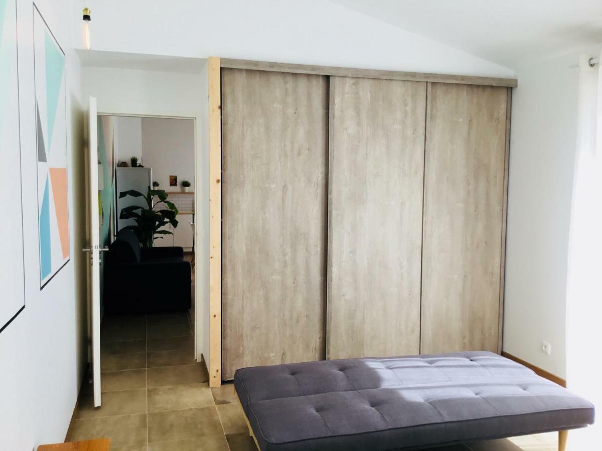 Gite Blanco Y Madera Narbonne Exteriér fotografie