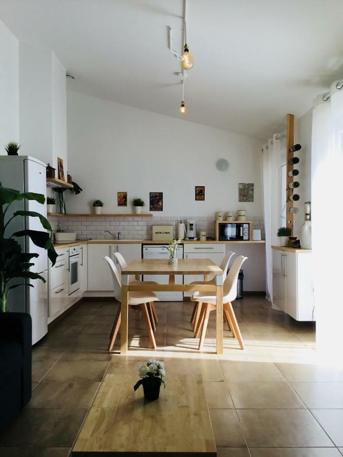 Gite Blanco Y Madera Narbonne Exteriér fotografie